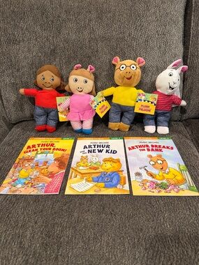 Arthur Plush Character Set with Three Arthur Books